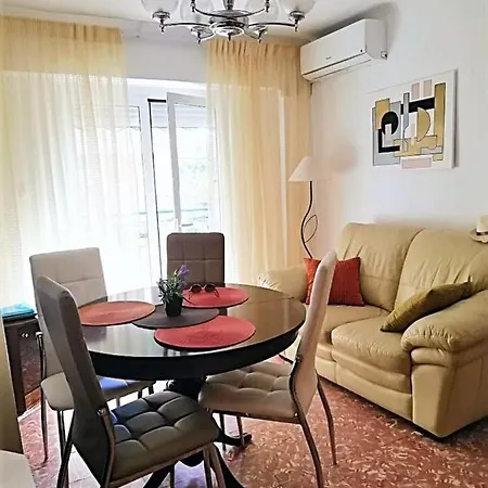 En El Centro De Apartment